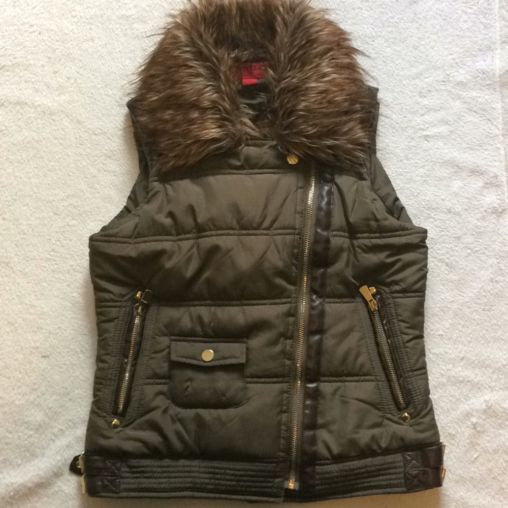Coffe Shop Olive Green outerwear Faux fur vest